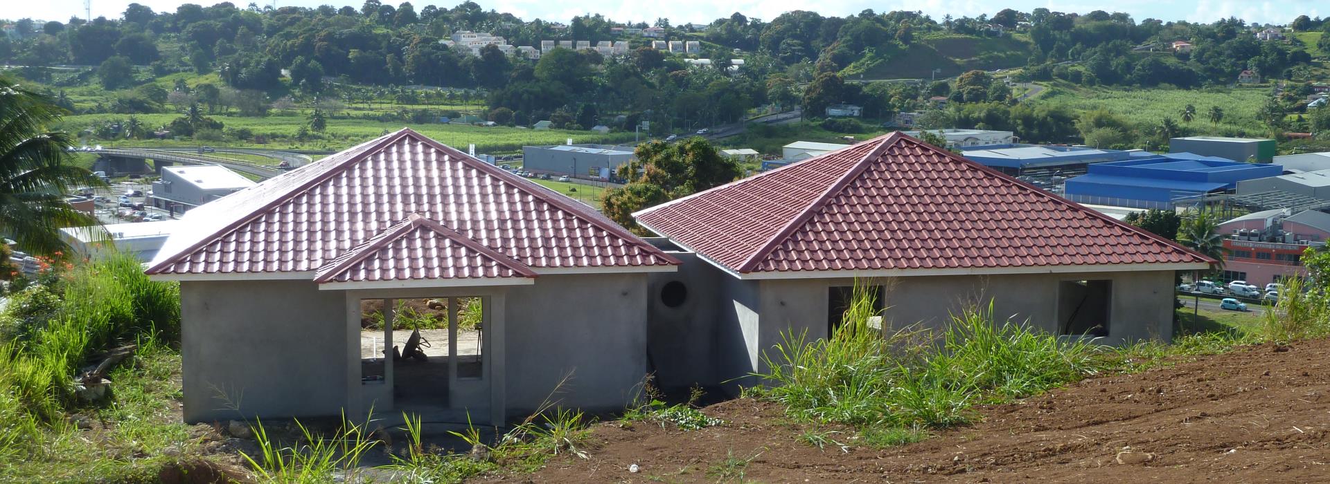 Tôle tuilée - Couverture - Toiture maison - TPG - Guadeloupe