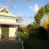 Toiture en tôle ondulée blanche d'une maison à Ste Rose en Guadeloupe par TPG